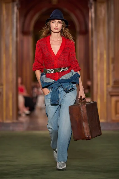 Look 1